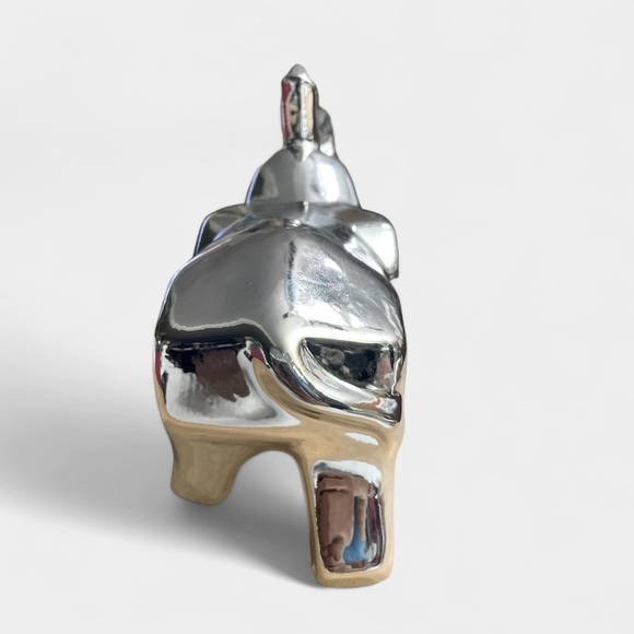 Silver ceramic elephant figurine - Picture 2 of 10